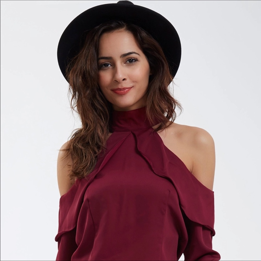 🎉HP🎉Burgundy Cold Shoulder Choker Top - Picture 5 of 7
